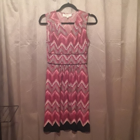 Dress - Picture 4 of 4